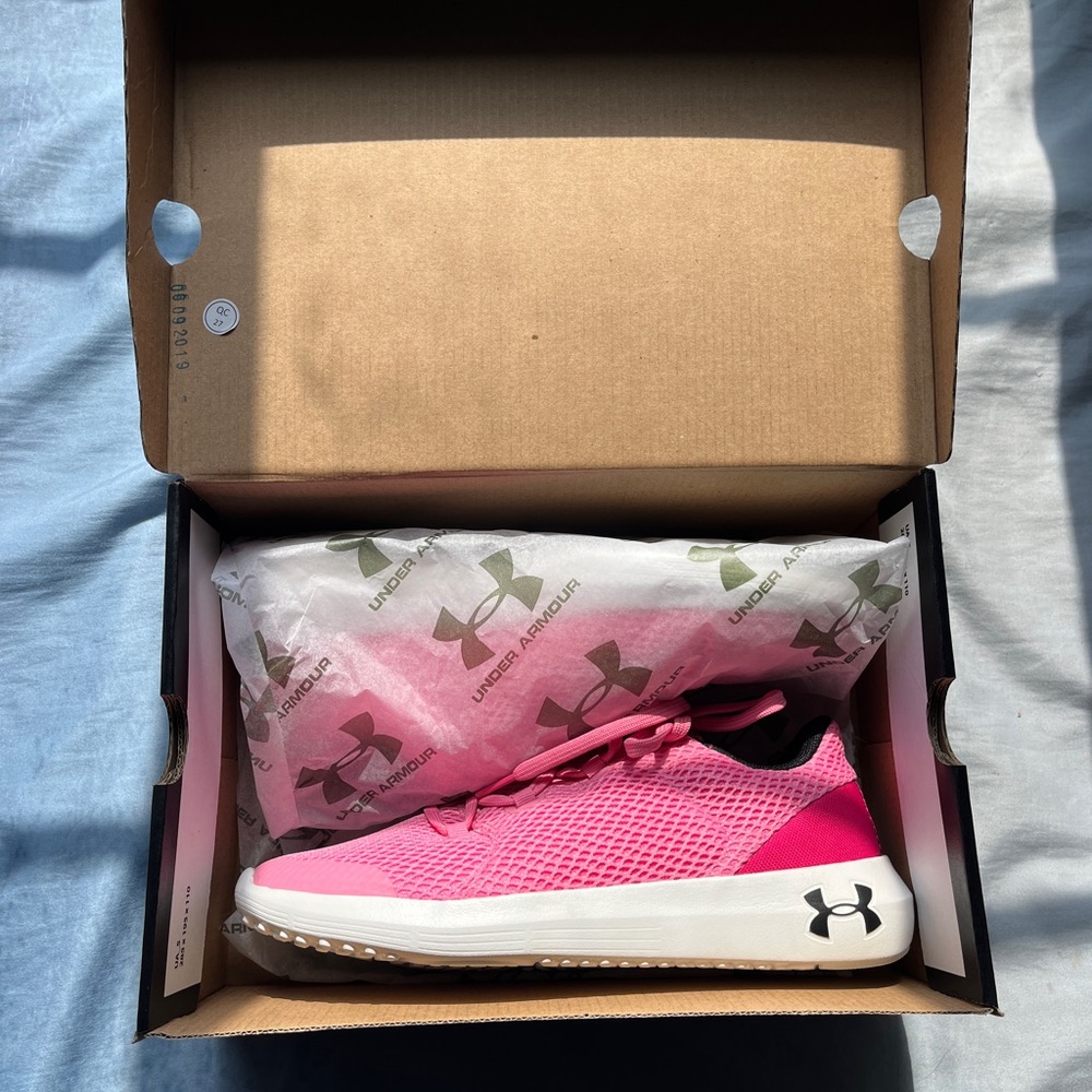 NEW Under Armour 6.5Y Ripple 2.0 Sneaker - Picture 1 of 7